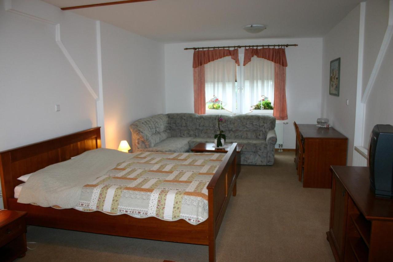 Gostisce - Guest House Stari Hrast Ljutomer Ruang foto